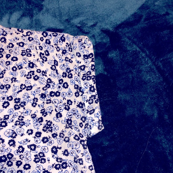 GAP Floral Print Women's Top - Purple and White - Picture 3 of 9